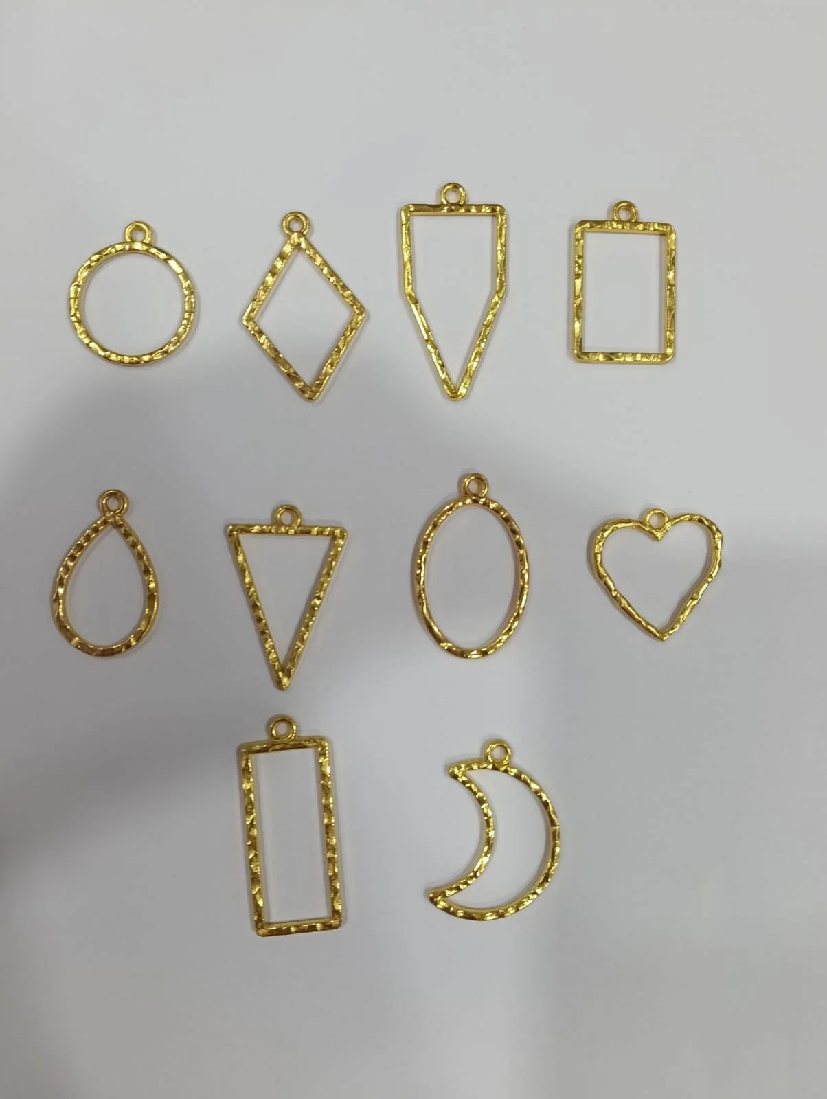 Bazel Pendent all shapes gold / Min.Qty-12 Pcs