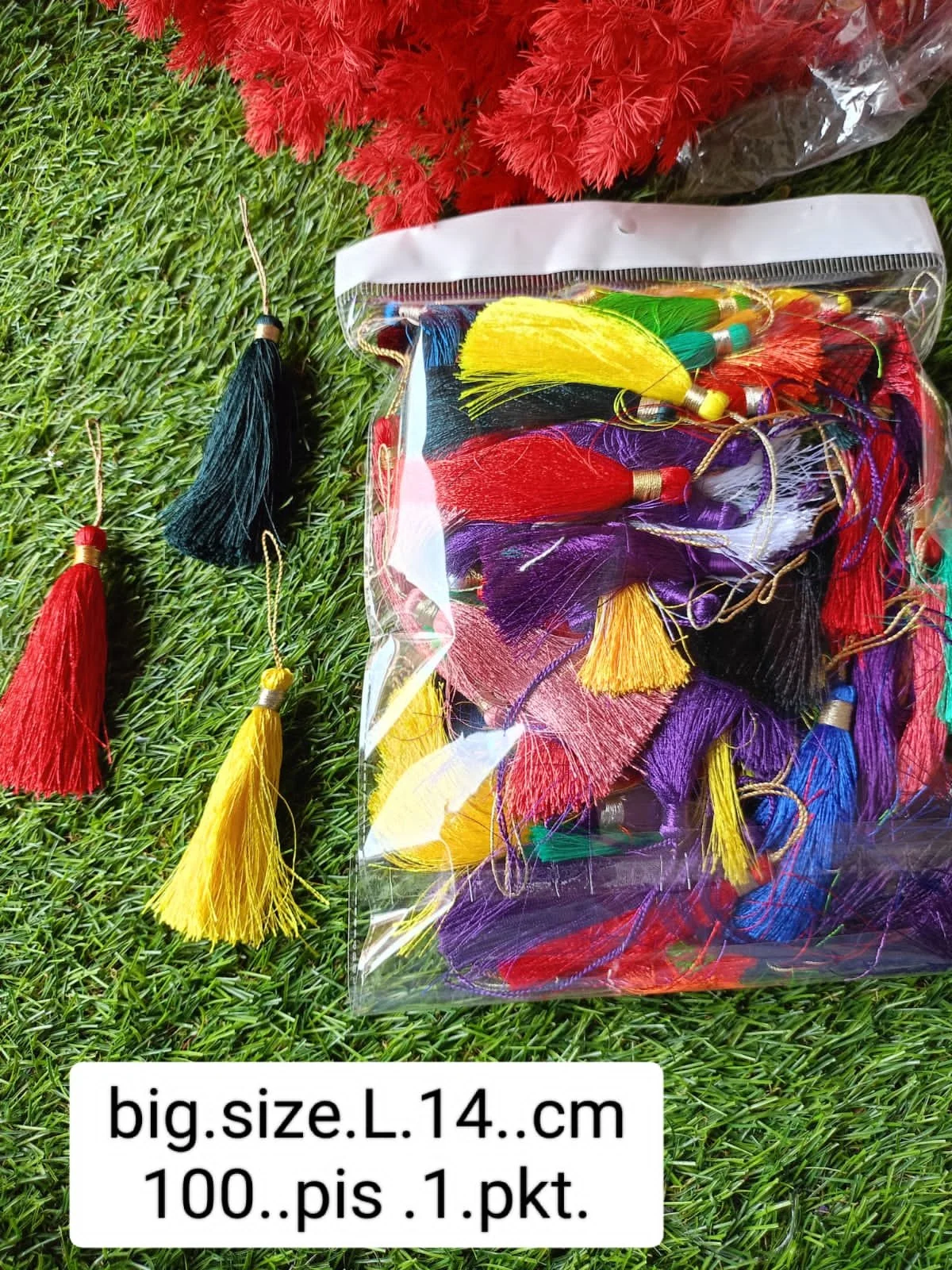 Tassle / 100 Pcs Pkt
