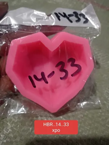 HBR35A-33 Pink heart mould