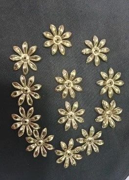 Metal Flower Gold Per pkt 30 pcs