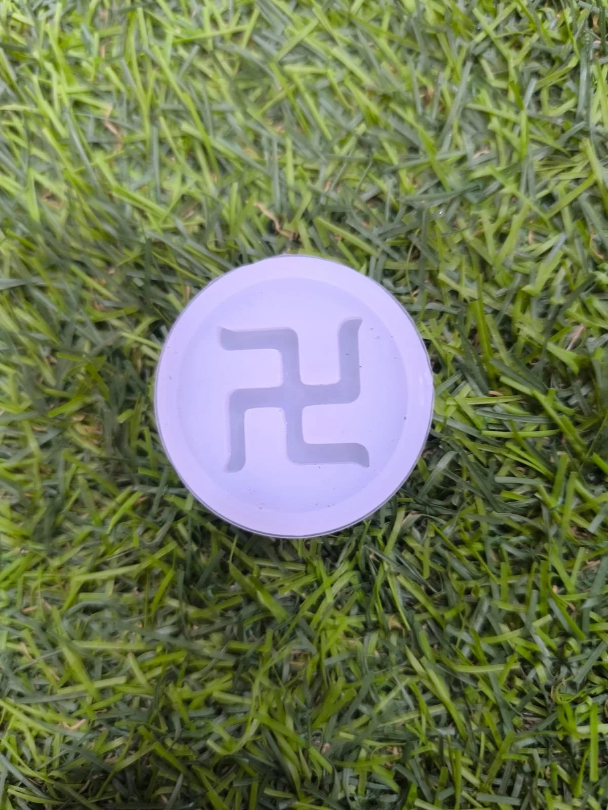 1.5 Inch Swastik Mould 5 mm Depth